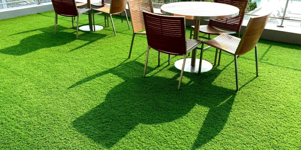 Artificial Grass vs Natural Grass – Which is Better for UAE Homes?